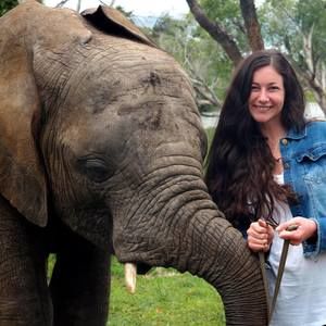 Meet your Posher, Steffany